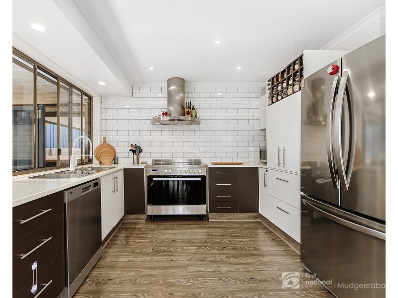 4 Kiowa Drive, Mudgeeraba QLD 4213