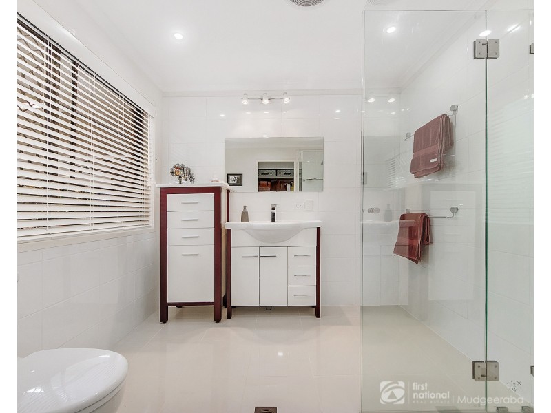 4 Kiowa Drive, Mudgeeraba QLD 4213