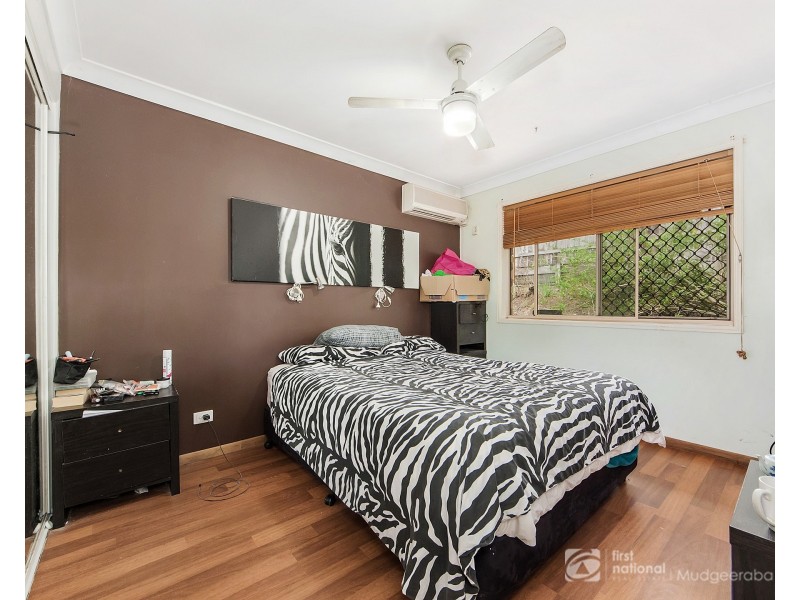 4 Pineneedle Court, Oxenford QLD 4210