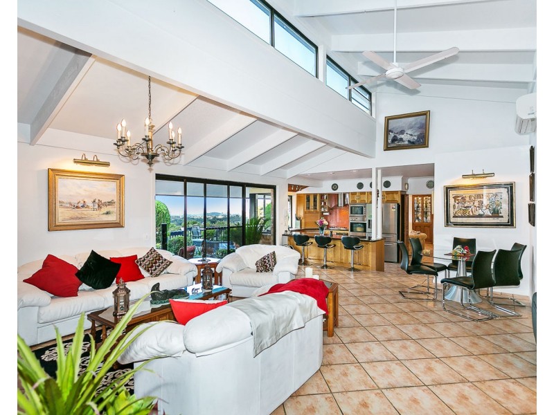 19 Grandview Terrace, Tallai QLD 4213