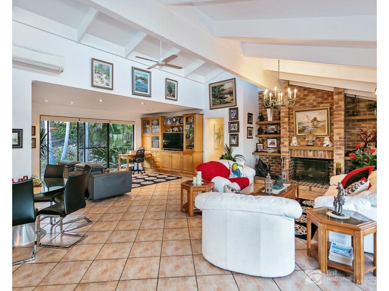19 Grandview Terrace, Tallai QLD 4213