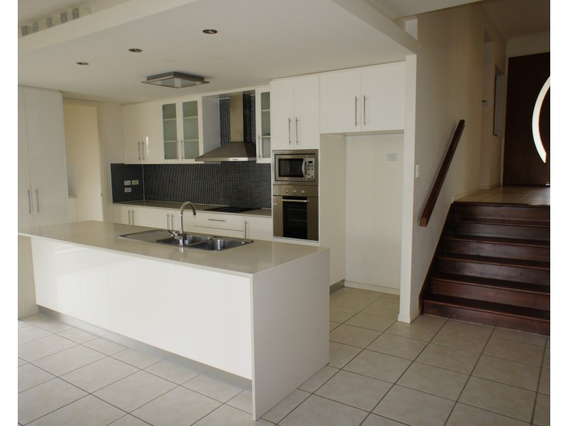 3 Koolang Crescent, Reedy Creek QLD 4227