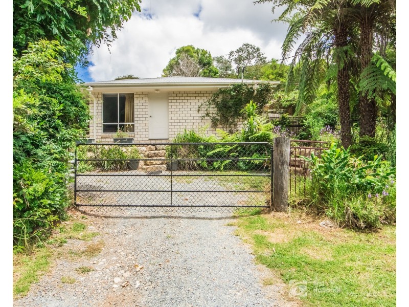 12 Lloyds Road, Springbrook QLD 4213
