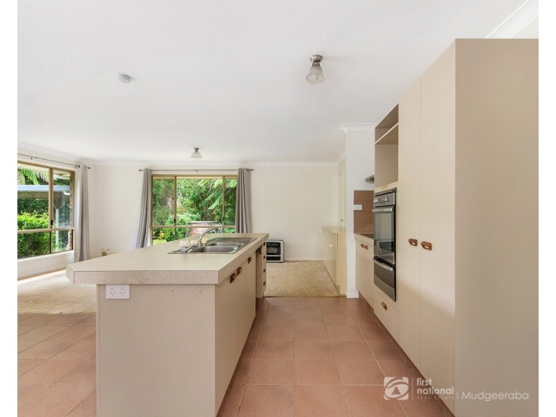 6 Lloyds Road, Springbrook QLD 4213