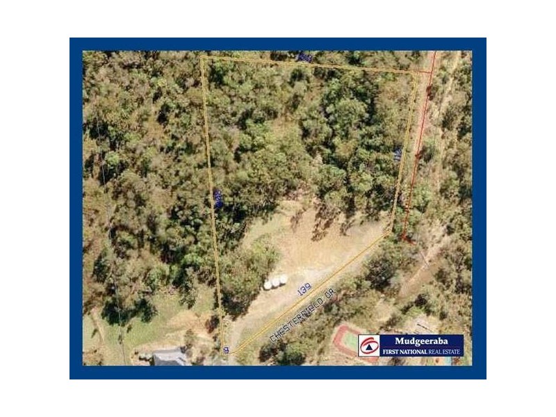 352 Chesterfield Drive, Bonogin QLD 4213