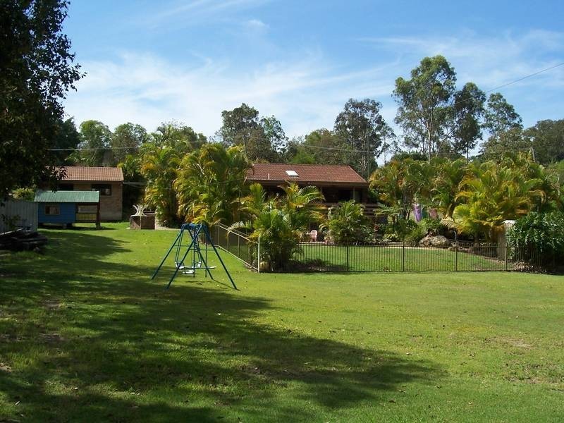 15 Baron Court, Tallai QLD 4213