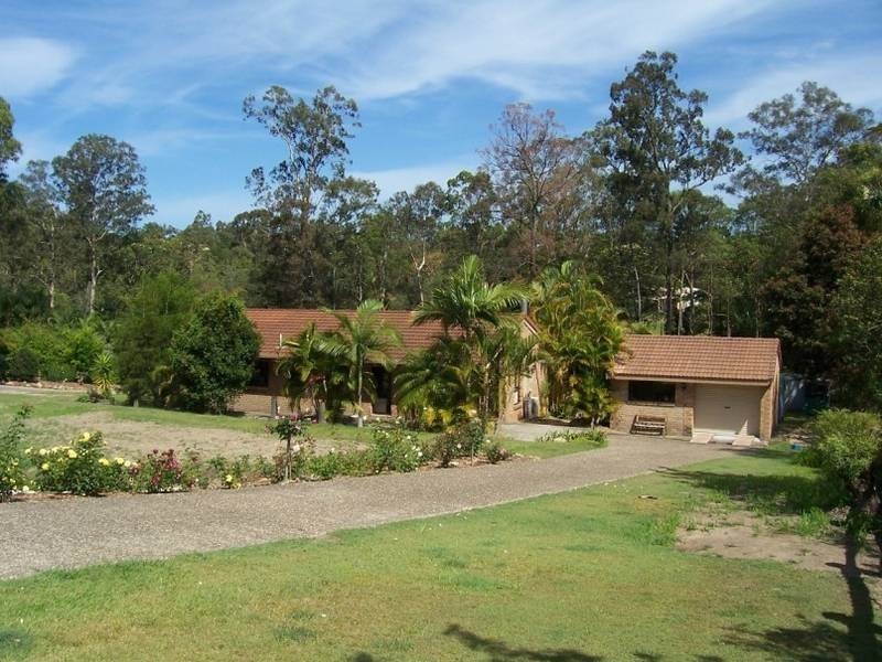 15 Baron Court, Tallai QLD 4213