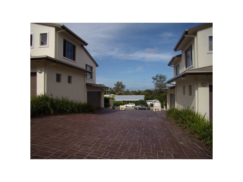 2/21 Robert Street, Mudgeeraba QLD 4213