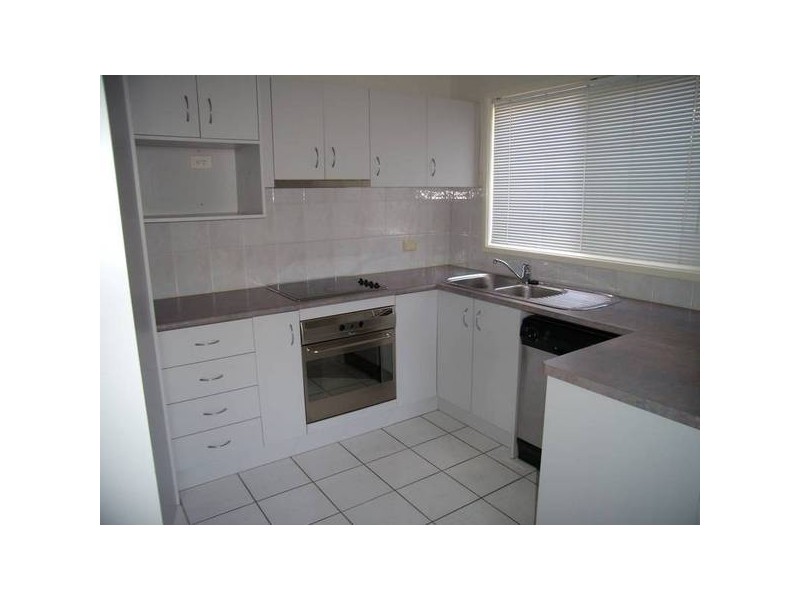 6/2 Penda Court, Merrimac QLD 4226