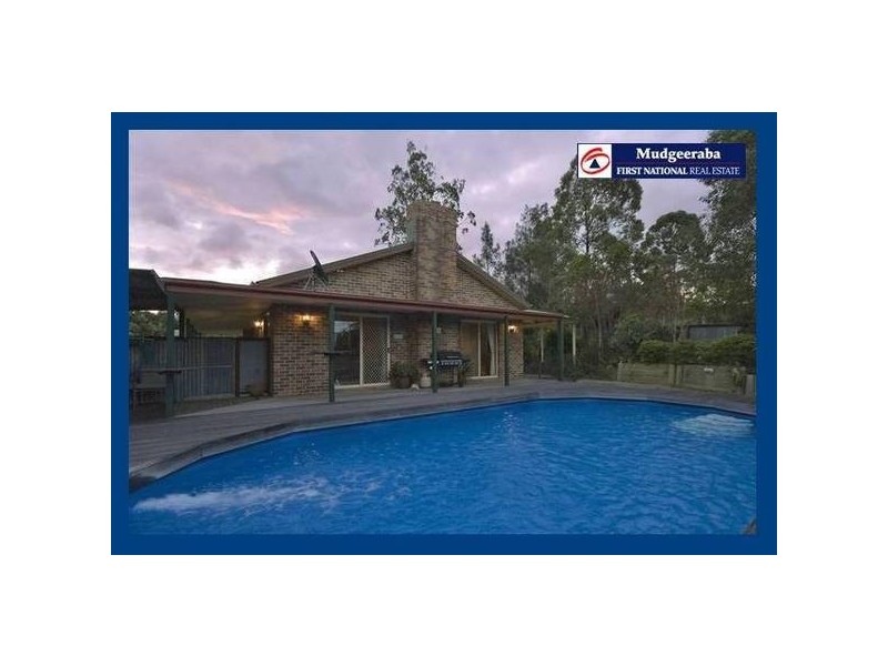 8 Moondance Court, Bonogin QLD 4213
