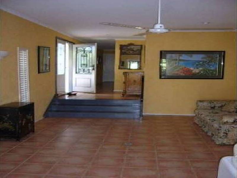 Bellview Crescent, Ashmore QLD 4214