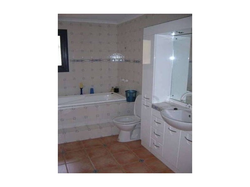 Bellview Crescent, Ashmore QLD 4214