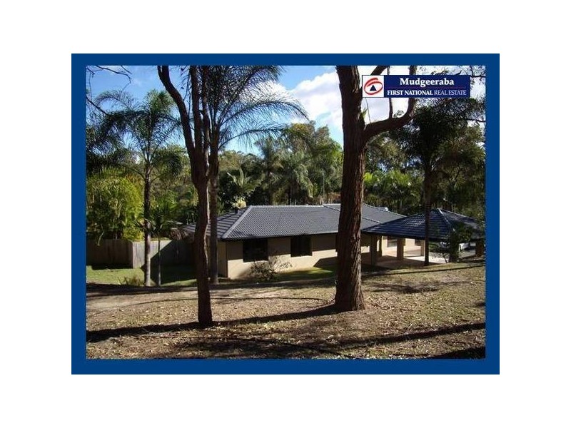 8 Piallingo Street, Mudgeeraba QLD 4213