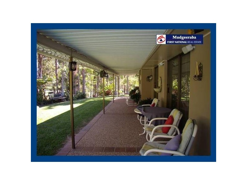 8 Piallingo Street, Mudgeeraba QLD 4213