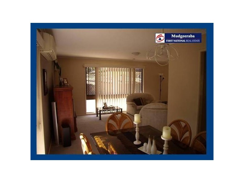 8 Piallingo Street, Mudgeeraba QLD 4213