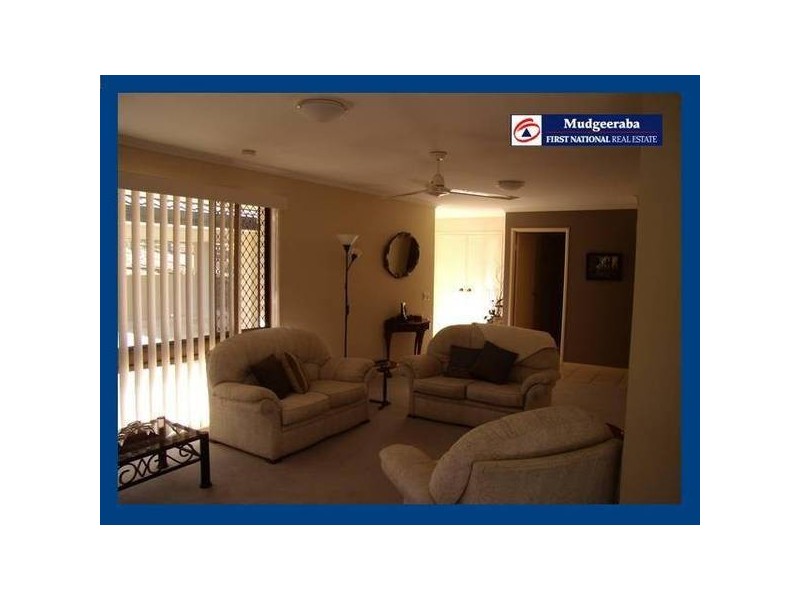 8 Piallingo Street, Mudgeeraba QLD 4213