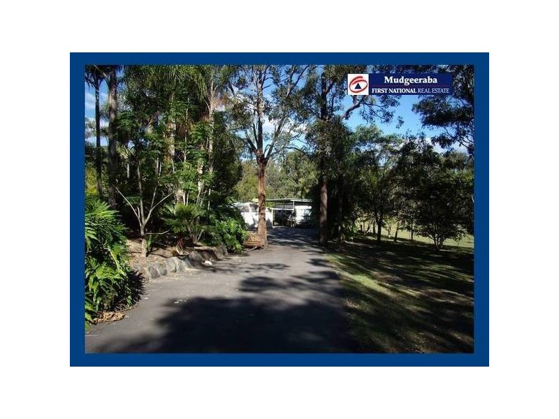 8 Piallingo Street, Mudgeeraba QLD 4213