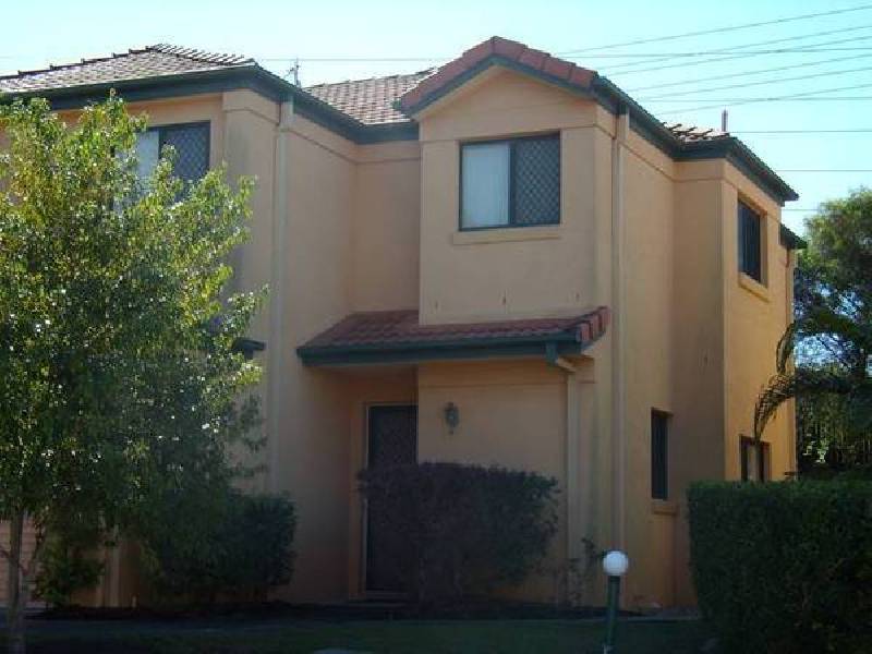 120 Highfield Drive, Merrimac QLD 4226