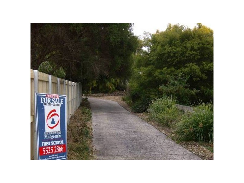 Injune Place, Mudgeeraba QLD 4213