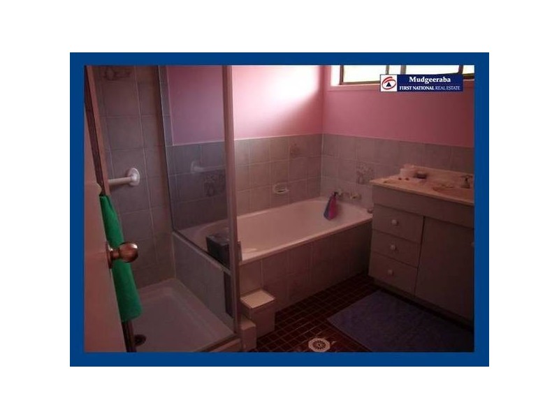 10 Redleaf Court, Burleigh Heads QLD 4220