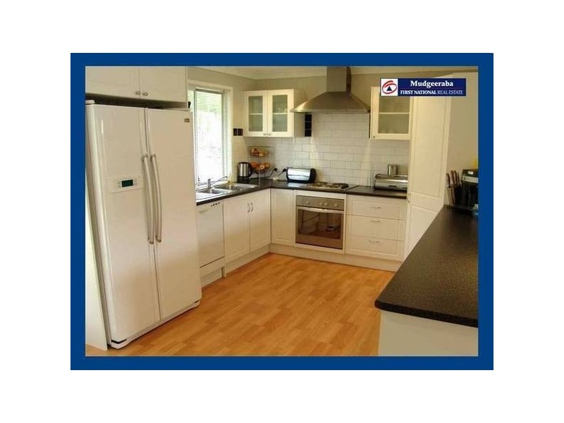 14B Lyminge Crt, Bonogin QLD 4213