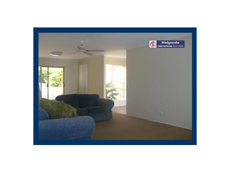 19 Issell, Highland Park QLD 4211