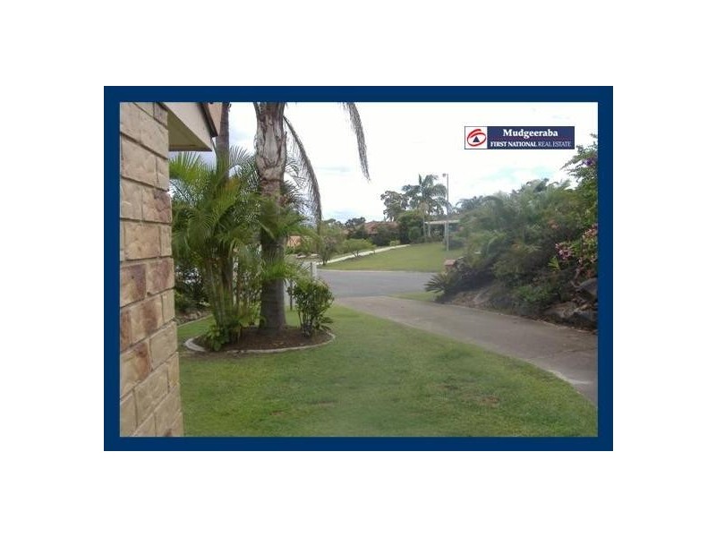 19 Issell, Highland Park QLD 4211