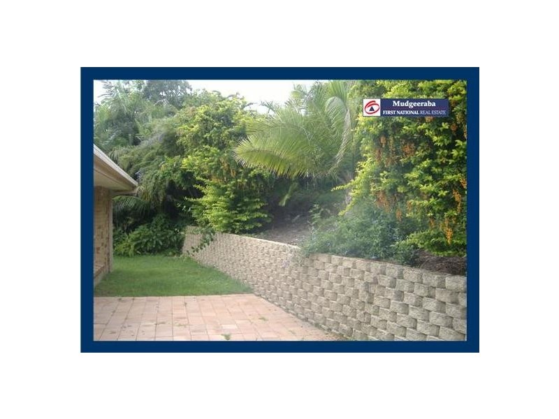 19 Issell, Highland Park QLD 4211