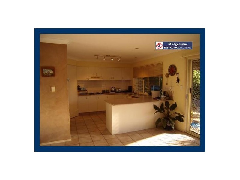 35 Merrilaine Crescent, Merrimac QLD 4226