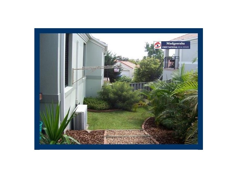 2/72 Langport Parade, Mudgeeraba QLD 4213