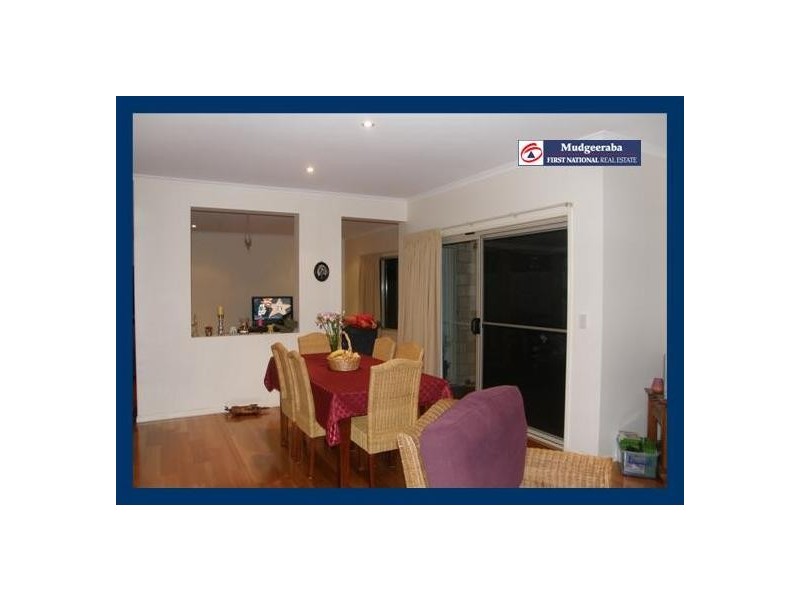 8 Felix Court, Merrimac QLD 4226