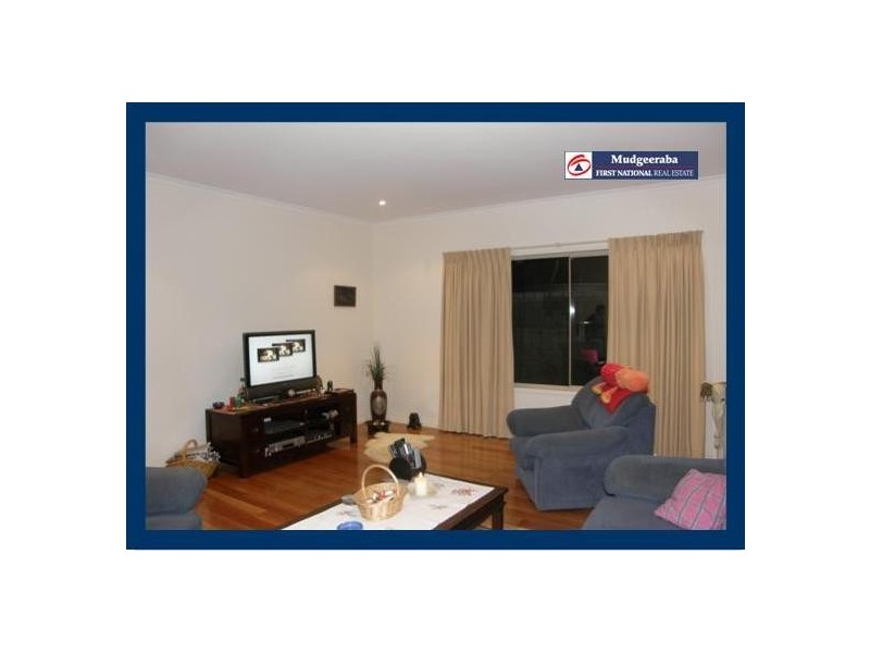 8 Felix Court, Merrimac QLD 4226