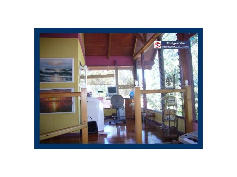 251 Chesterfield Drive, Bonogin QLD 4213