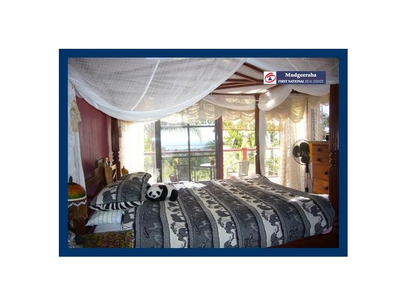 251 Chesterfield Drive, Bonogin QLD 4213