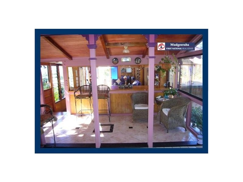 251 Chesterfield Drive, Bonogin QLD 4213
