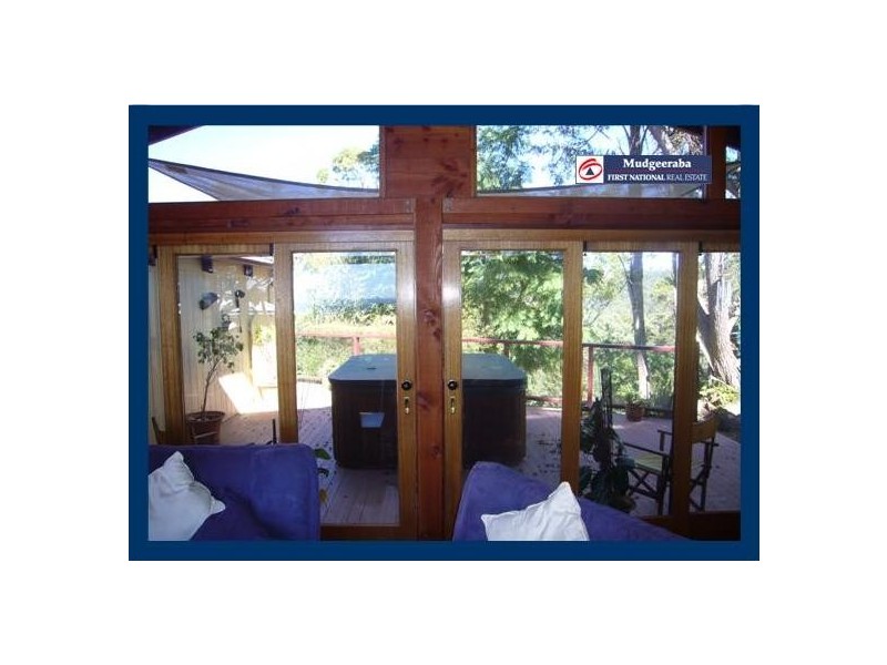 251 Chesterfield Drive, Bonogin QLD 4213