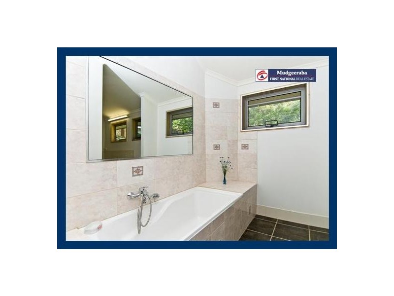 24 Glenrowan Drive, Tallai QLD 4213