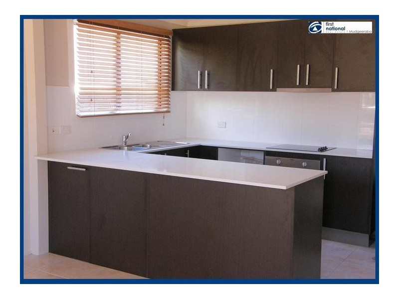 8 Onyx Court, Carrara QLD 4211