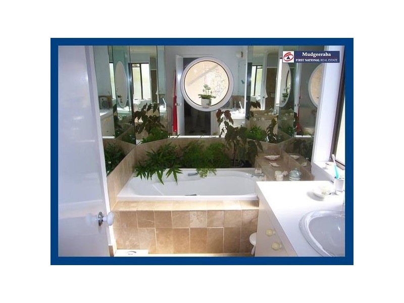 74 Wardoo Street, Ashmore QLD 4214