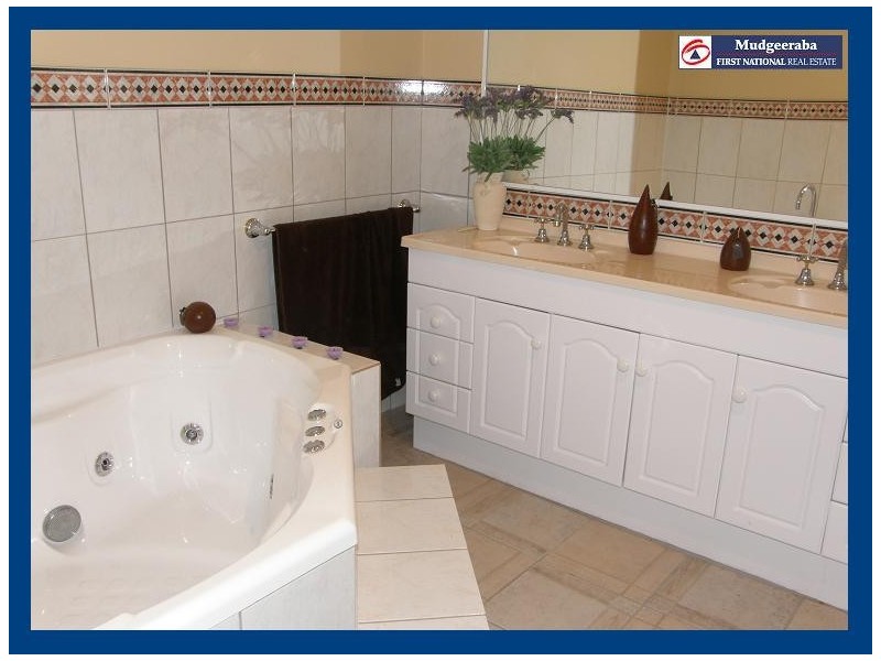 9 Eugenia Circuit, Robina QLD 4226