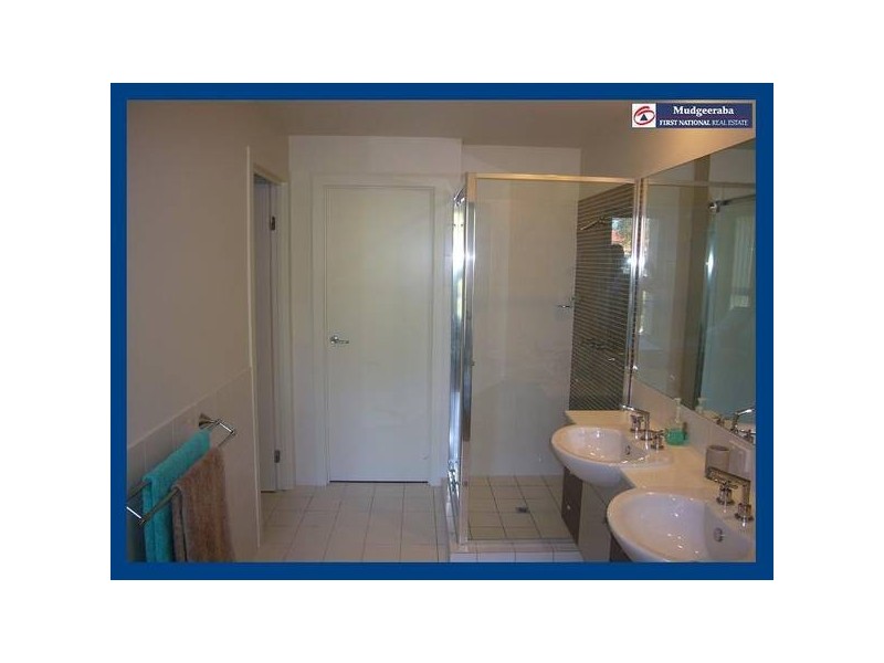 42/19 Carina Peak Court, Varsity Lakes QLD 4227