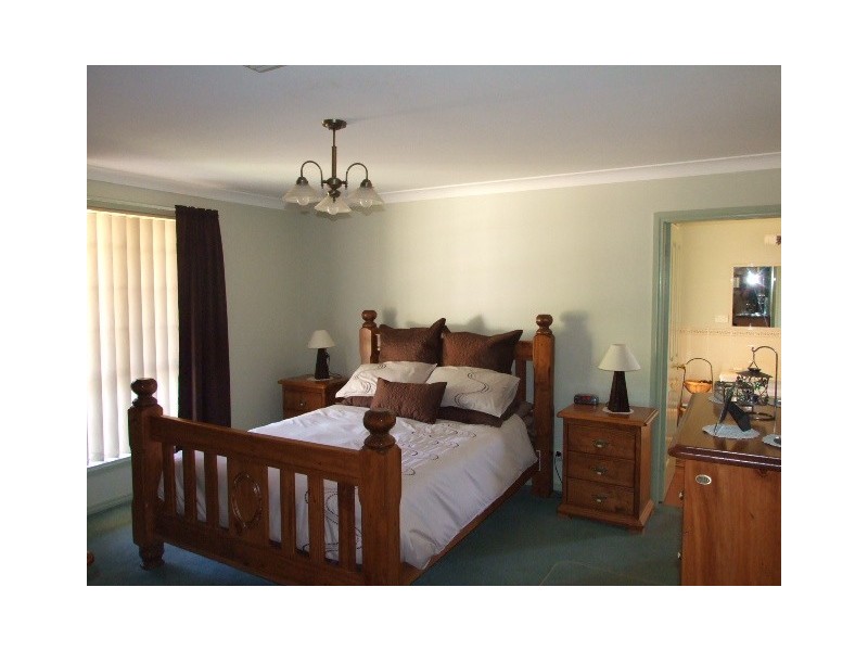 239 Nash Street, Parkes NSW 2870