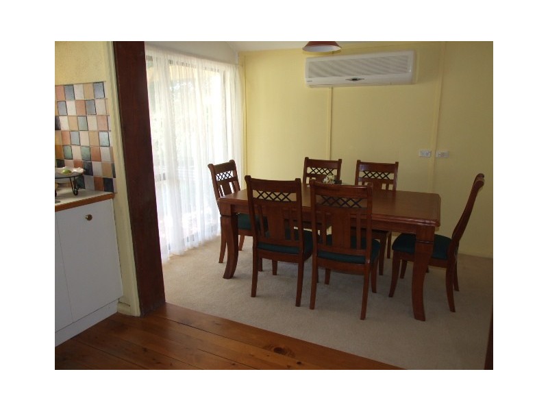 2 Oswin Street, Parkes NSW 2870