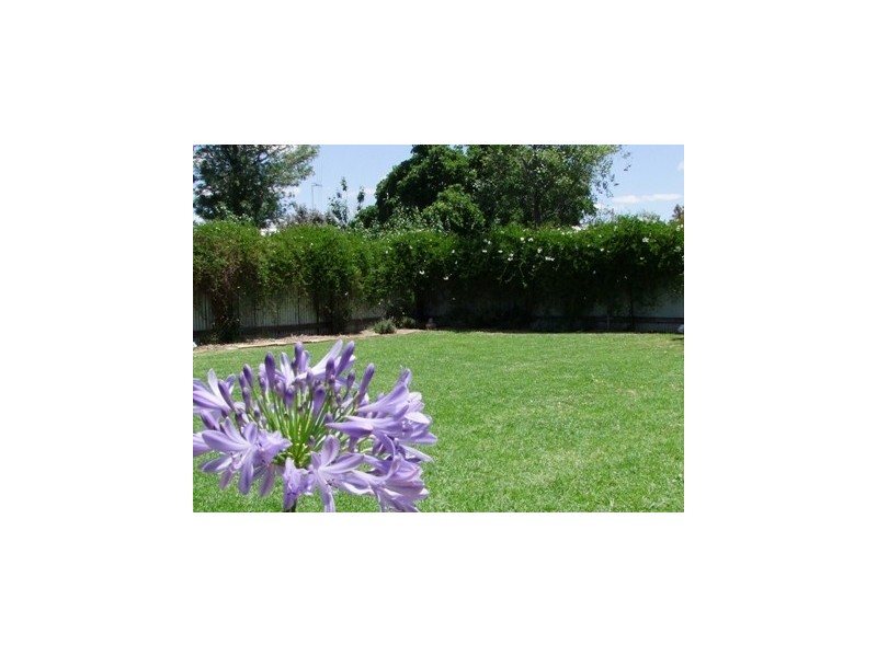 26 Close Street, Parkes NSW 2870