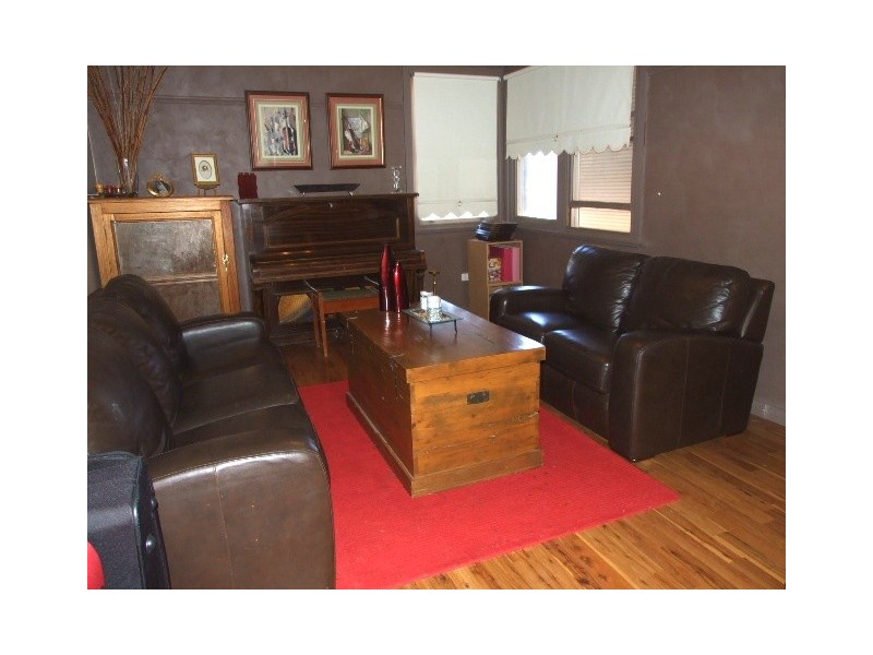 381 Clarinda Street, Parkes NSW 2870