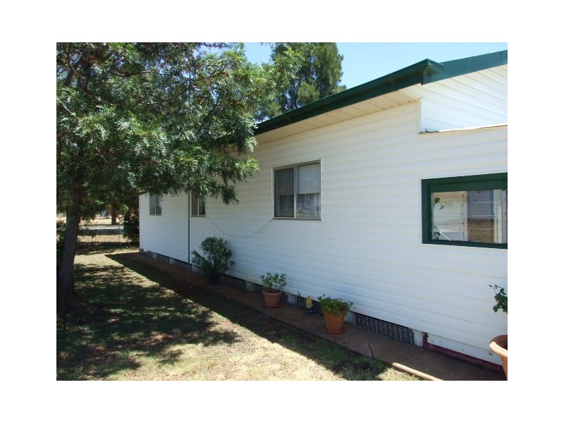 73 Station Street, Bogan Gate NSW 2876