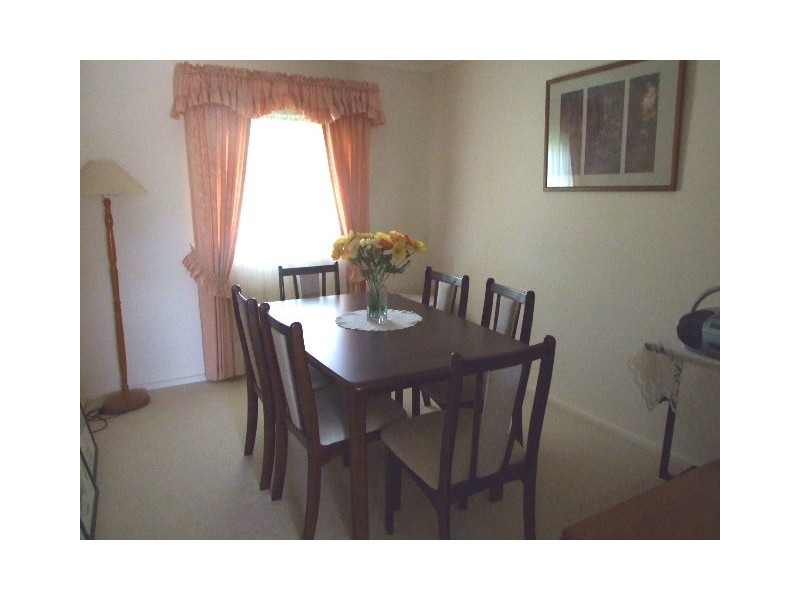 10 Mengarvie Road, Parkes NSW 2870