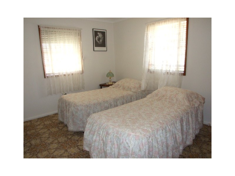 10 Mengarvie Road, Parkes NSW 2870
