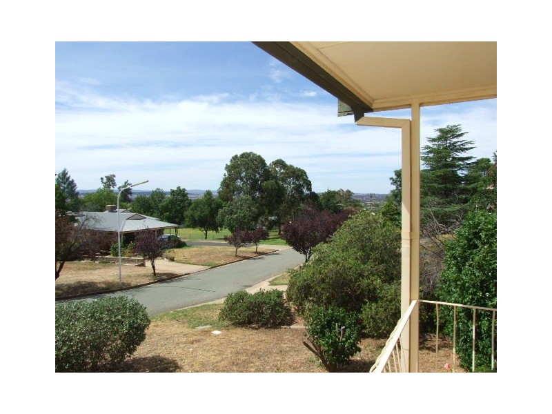 10 Mengarvie Road, Parkes NSW 2870
