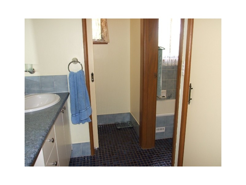 6 Basil Avenue, Parkes NSW 2870